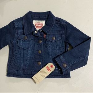2T Levi’s denim jacket (2 available)